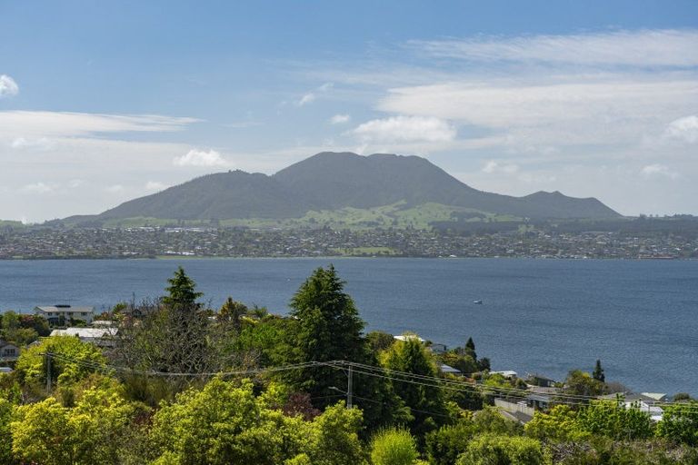 Photo of property in 58 Mapara Road, Acacia Bay, Taupo, 3385