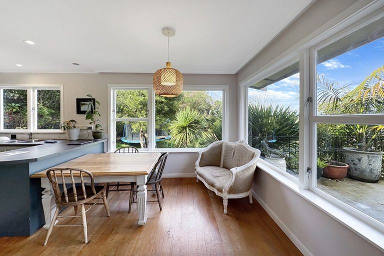 Photo of property in 2 Hillside Terrace, Saint Johns Hill, Whanganui, 4500