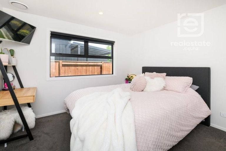 Photo of property in 35 Freedom Drive, Kelvin Grove, Palmerston North, 4414