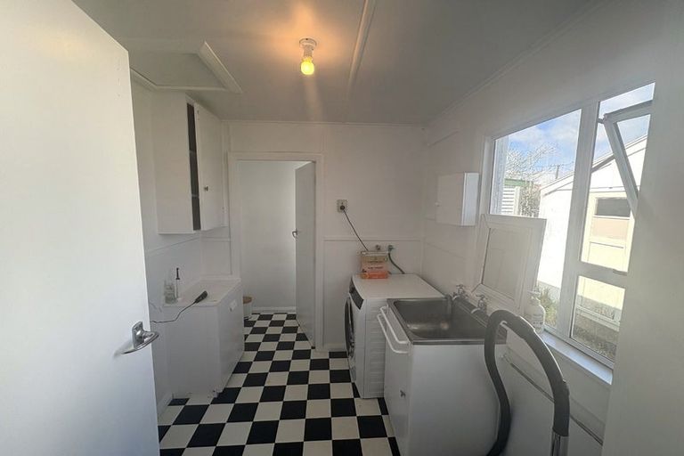 Photo of property in 34 Tokomaru Street, Welbourn, New Plymouth, 4312