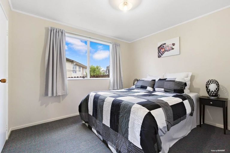 Photo of property in 10 Borich Road, Sunnyvale, Auckland, 0612