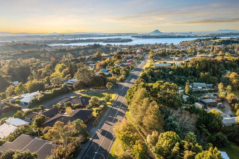 Photo of property in 132r Waikite Road, Welcome Bay, Tauranga, 3175