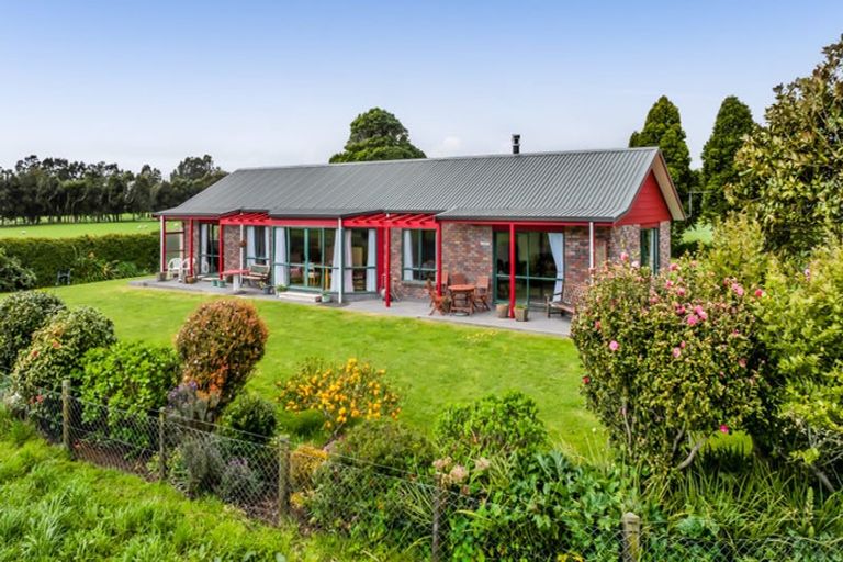 Photo of property in 196 Mokau Road, Urenui, 4377