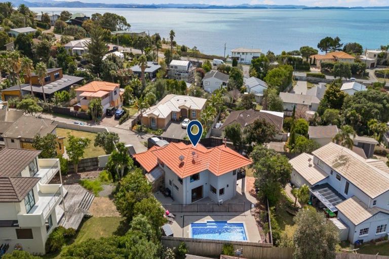 Photo of property in 30 Mariner Drive, Gulf Harbour, Whangaparaoa, 0930