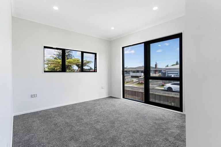 Photo of property in 19a Cornwall Road, Lyttelton, 8082
