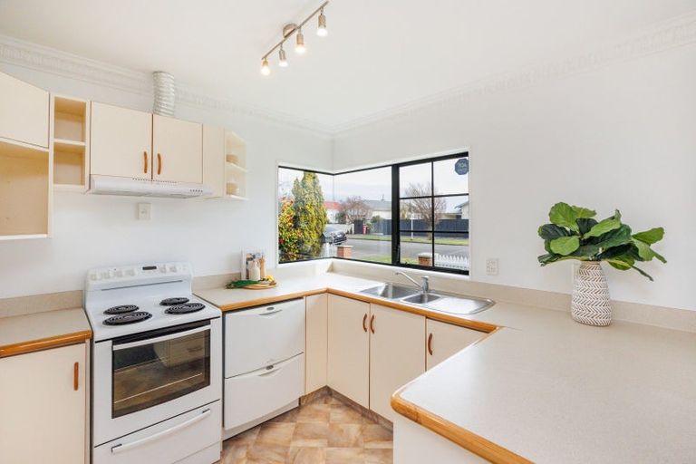 Photo of property in 49 Lyndhurst Street, Takaro, Palmerston North, 4412
