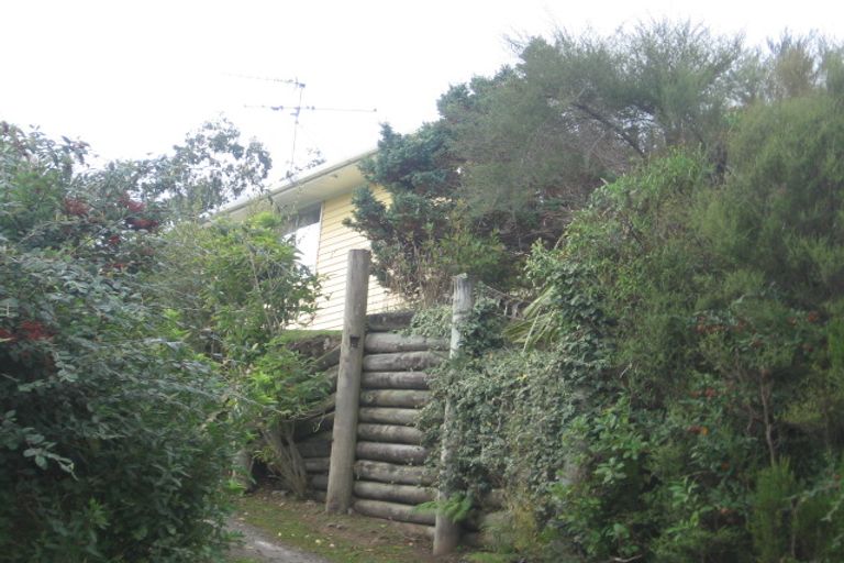 Photo of property in 15 Gawler Grove, Wainuiomata, Lower Hutt, 5014