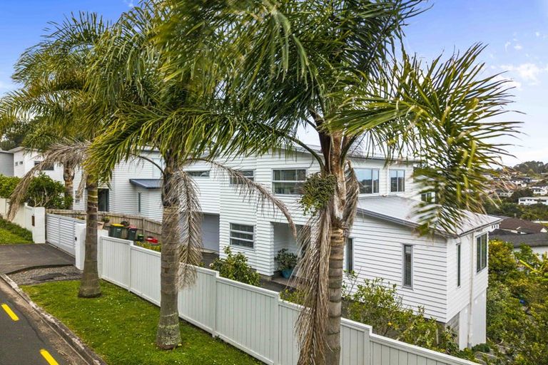 Photo of property in 114 Fairview Avenue, Fairview Heights, Auckland, 0632