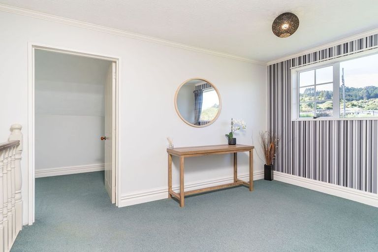 Photo of property in 264 Gladstone Road North, Mosgiel, 9092