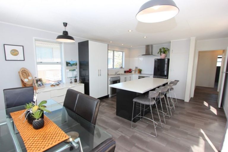 Photo of property in 38 Rewa Street, Inglewood, 4330