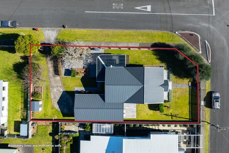 Photo of property in 8 Oriental Street, Welbourn, New Plymouth, 4312