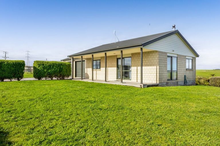 Photo of property in 902 Ararata Road, Ararata, Hawera, 4674