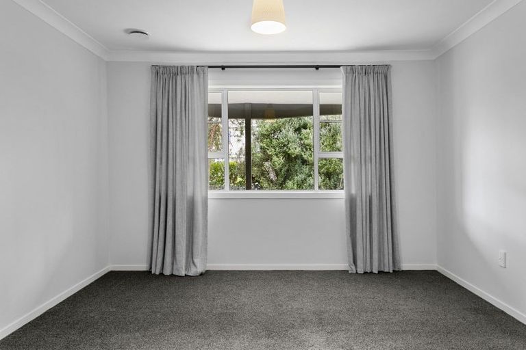 Photo of property in 22 Macdonell Street, Hilltop, Taupo, 3330