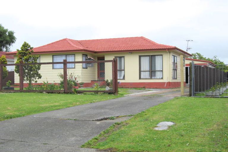 Photo of property in 4 Molesworth Place, Mangere, Auckland, 2022