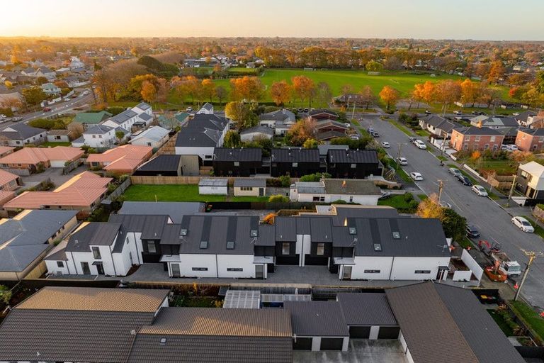 Photo of property in 2/25 Allard Street, Edgeware, Christchurch, 8013