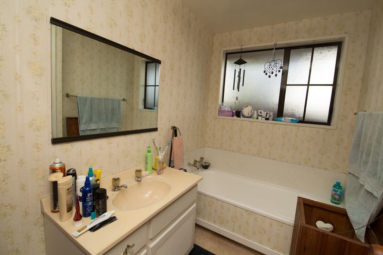 Photo of property in 15 Flaxwood Lane, Waltham, Christchurch, 8023