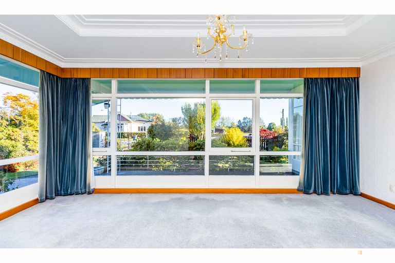 Photo of property in 1 Cashel Street, Waimate, 7924