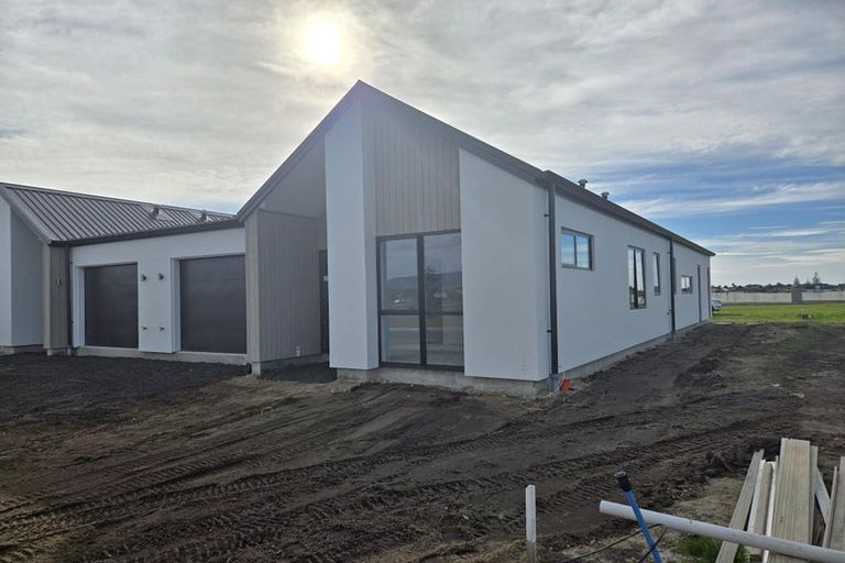 Photo of property in 51 Monaro Place, Papamoa, 3118