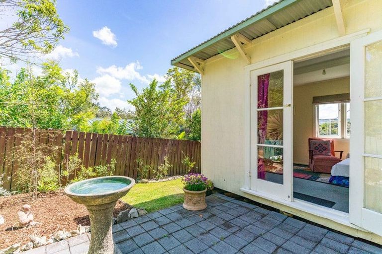 Photo of property in 5a Whaka Street, Maungaturoto, 0520