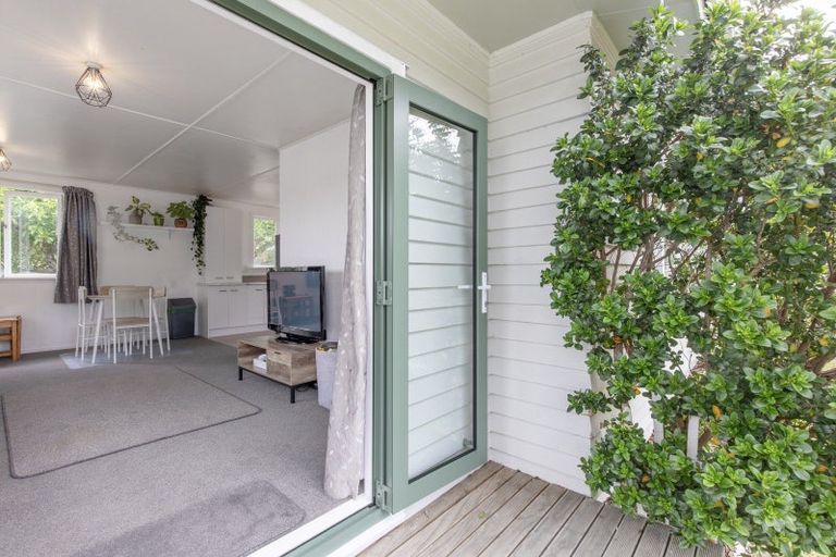 Photo of property in 5 Watts Road, Waipawa, 4210