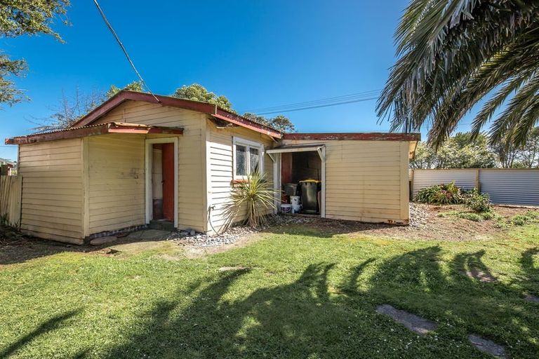 Photo of property in 2 Shelswell Street, Westport, 7825