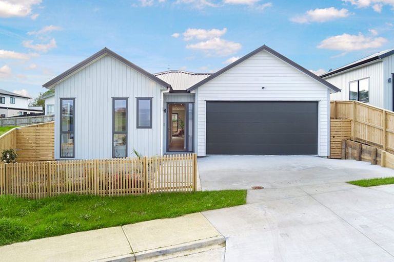 Photo of property in 8 Whakairo Crescent, Gulf Harbour, Whangaparaoa, 0930