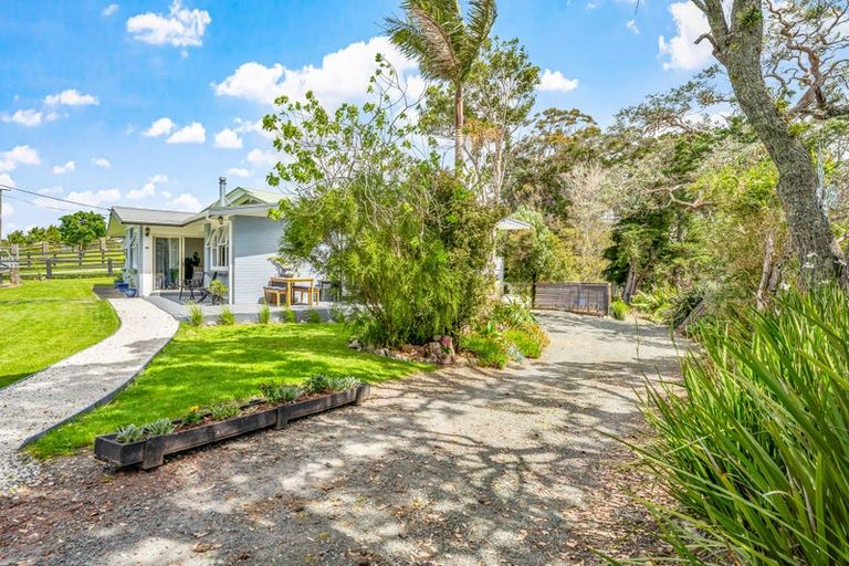 Photo of property in 84 Devich Road, Mangawhai, Wellsford, 0975
