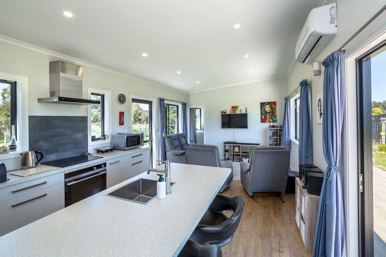 Photo of property in 16 East Taratahi Road, West Taratahi, Carterton, 5887