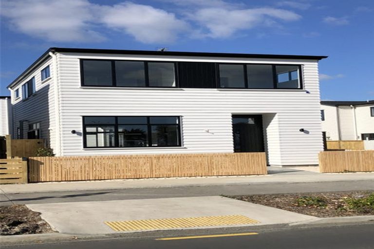 Photo of property in 11/15 Scott Road, Hobsonville, Auckland, 0616