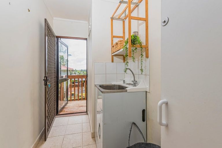 Photo of property in 2/109 Don Buck Road, Massey, Auckland, 0614