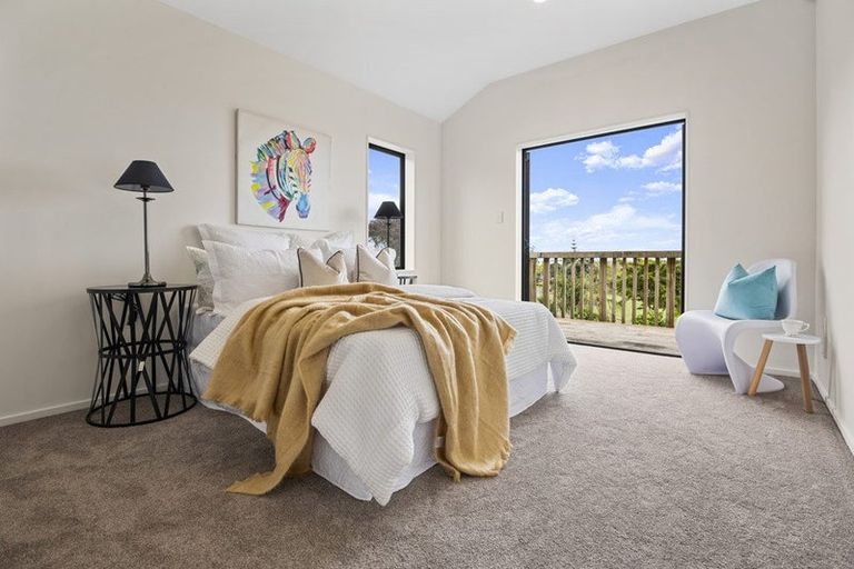 Photo of property in 32 Secoia Crescent, Mangere, Auckland, 2022