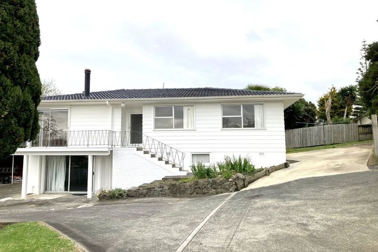Photo of property in 19 Finlow Drive, Te Atatu South, Auckland, 0610