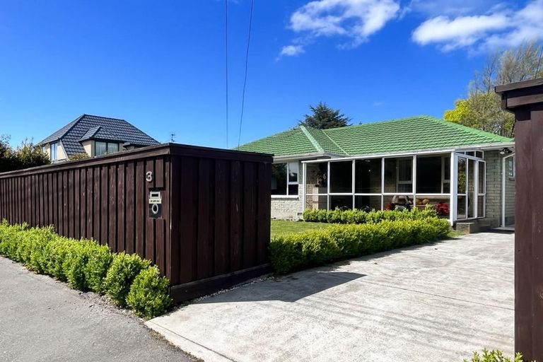 Photo of property in 3 Delph Street, Avonhead, Christchurch, 8042