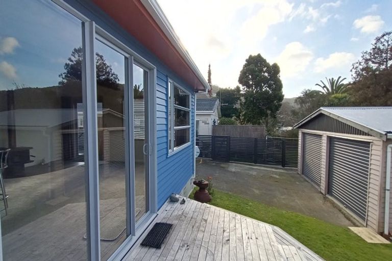Photo of property in 10 Chamberlain Road, Karori, Wellington, 6012
