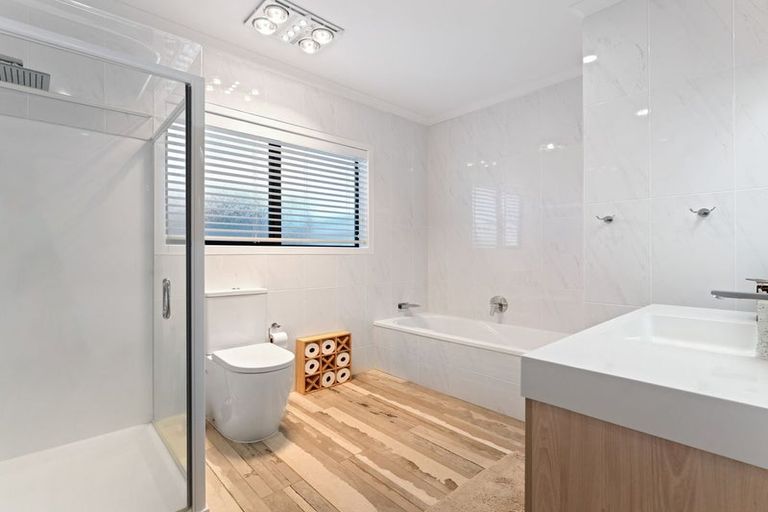 Photo of property in 14 Victory Drive, Wharewaka, Taupo, 3330
