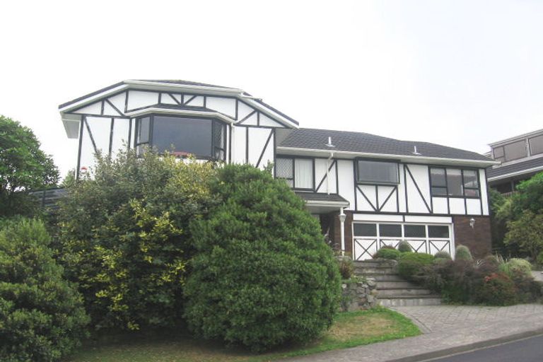 Photo of property in 15 Ramphal Terrace, Khandallah, Wellington, 6035