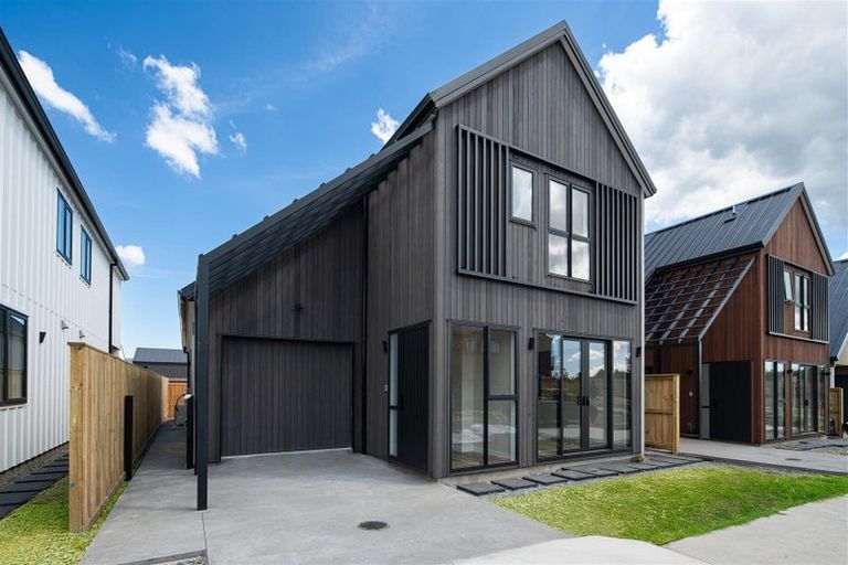 Photo of property in 8 Coopworth Street, Karaka, 2580