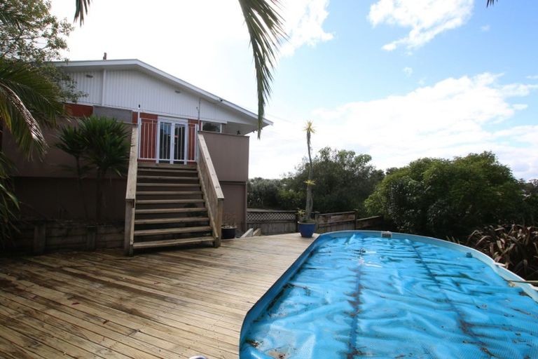 Photo of property in 1/48 Hogans Road, Glenfield, Auckland, 0629