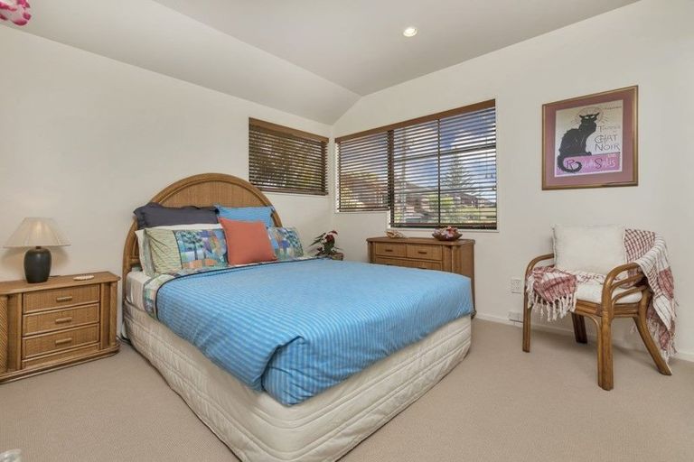 Photo of property in 4/39 Church Street, Northcote Point, Auckland, 0627