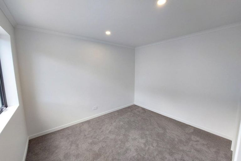 Photo of property in 7/11 Celeste Place, Totara Vale, Auckland, 0627