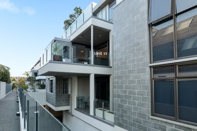Photo of property in 12/48 Marine Parade, Mount Maunganui, 3116