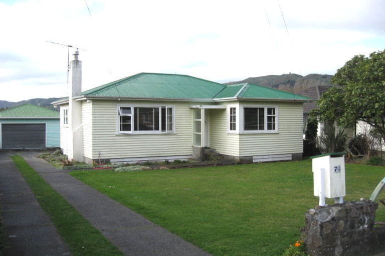 Photo of property in 74 Fraser Street, Wainuiomata, Lower Hutt, 5014