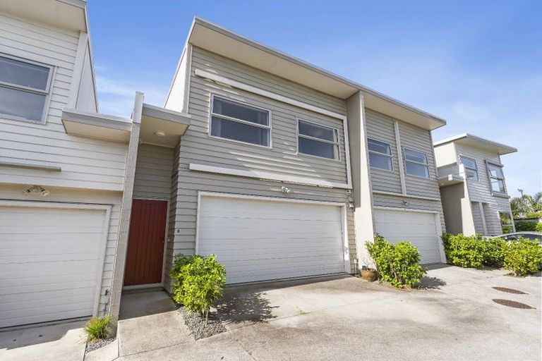 Photo of property in 8 Karauria Lane, Orewa, 0931