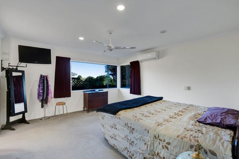 Photo of property in 3 Karina Road, Merrilands, New Plymouth, 4312
