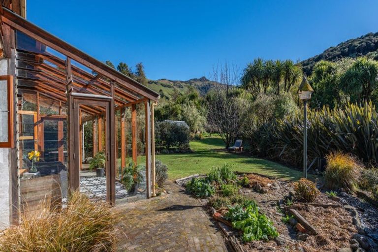 Photo of property in 9 Harmans Track, Little River, 7591