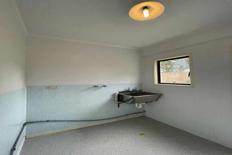 Photo of property in 226 Henderson Valley Road, Henderson, Auckland, 0612