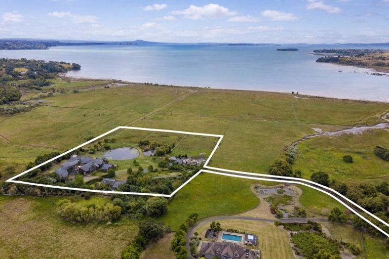 Photo of property in 42 Porterfield Road, Whitford, Howick, 2571