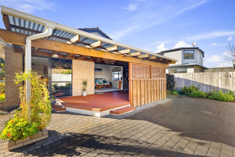 Photo of property in 8 Elizabeth Street, Orewa, 0931