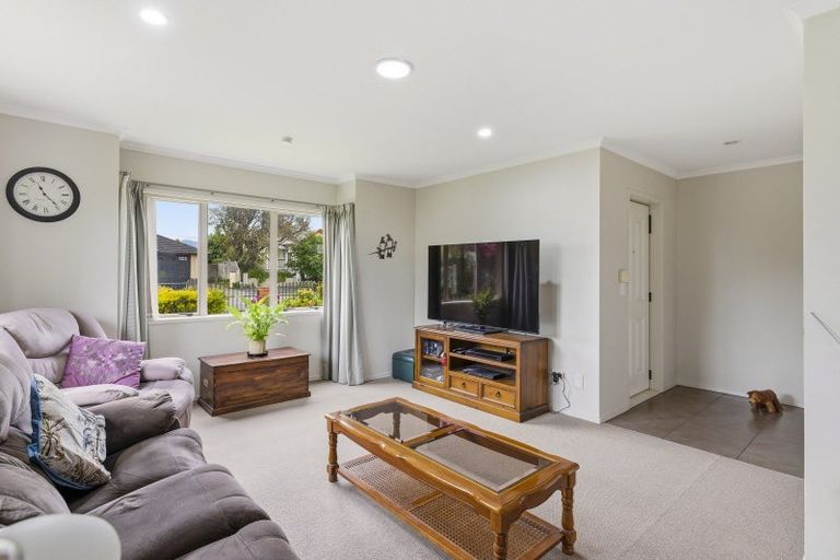 Photo of property in 63 Weraroa Road, Levin, 5510