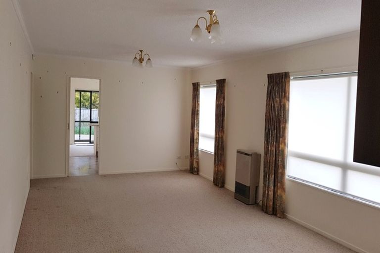 Photo of property in 46u2 Burgess Road, Johnsonville, Wellington, 6037